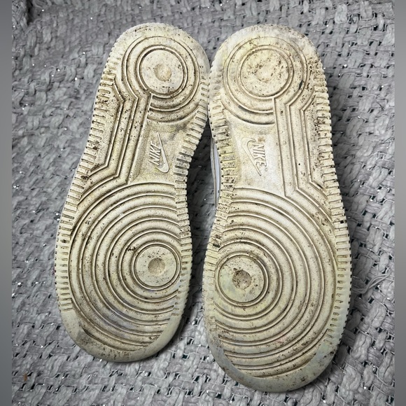 Nike Air Force 1 LV8 3 Youth size 13c white multiple logos shoes CJ4113-100 AF1 - Picture 2 of 6